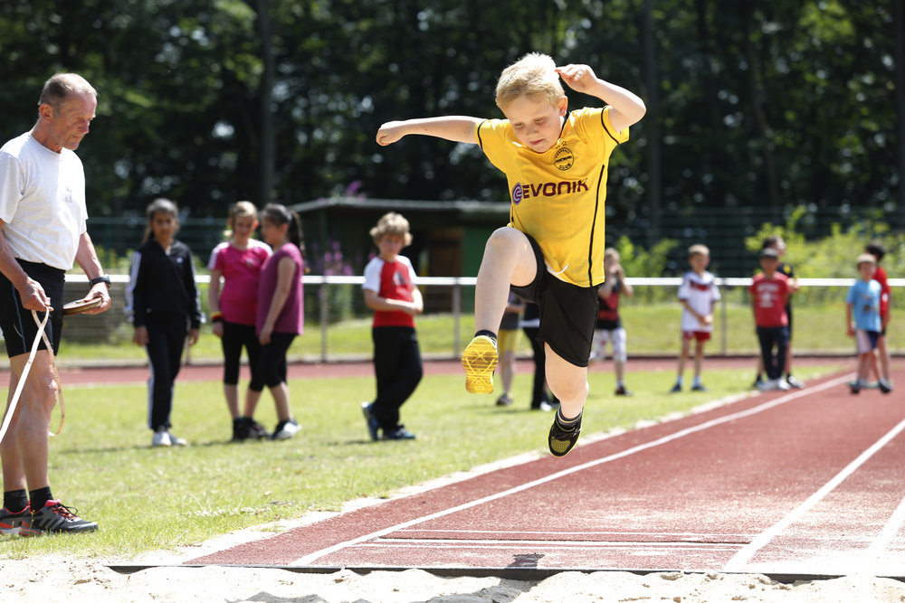 Werfen, Laufen, Springen - Kids in Bewegung