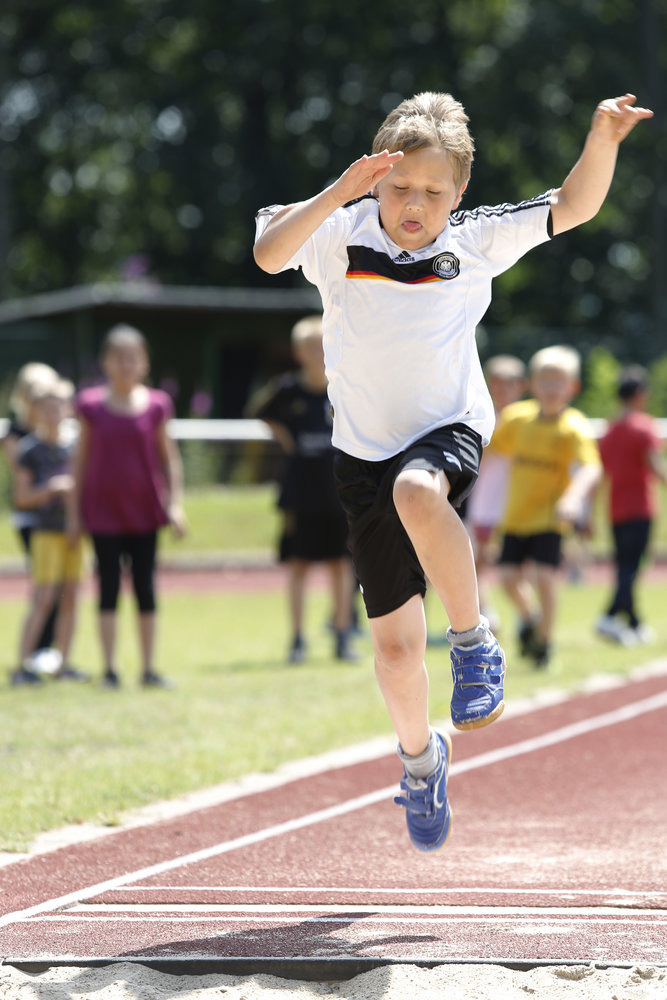 Laufen-Springen-Werfen - (Leicht-)Athletik für alle Sportarten