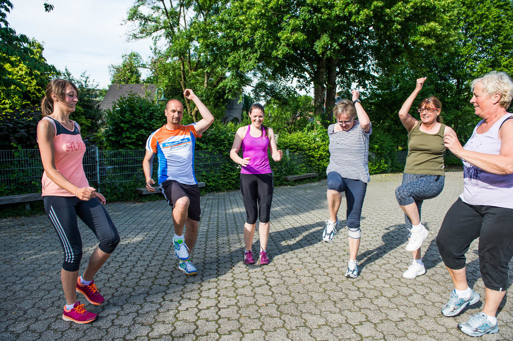 Fitness für zu Hause: Übungsformen Indoor und Outdoor in der Prävention mit 15 LE